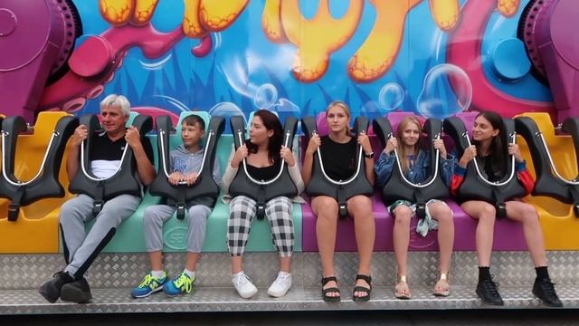 VLOG Гуляем в луна парке. Мне было очень страшно смотреть онлайн