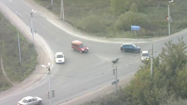 Решил проскочить на красный смотреть онлайн