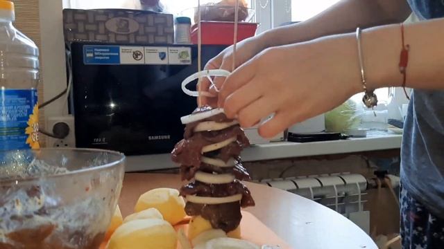 Vlog/Готовим Говядину на шпажках, картофель с шампиньонами/Рецепт/Очень вкусно и просто??