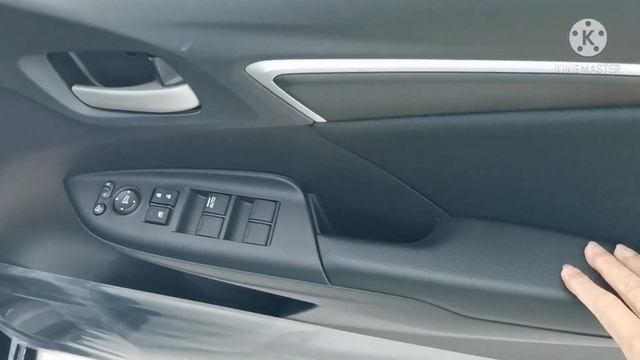 Yaris 2021 lawan JAZZ 2021 ?? смотреть онлайн