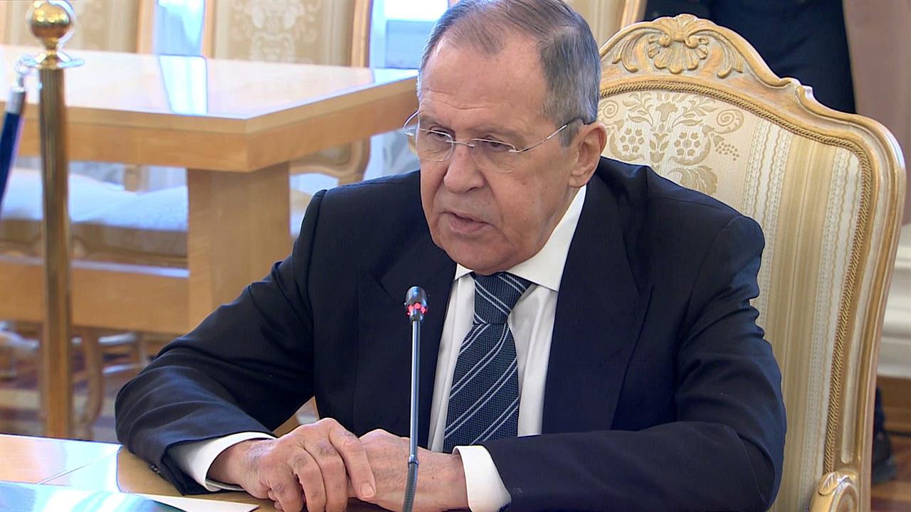 Проходят переговоры министра иностранных дел России с главой дипведомства Саудовской Аравии