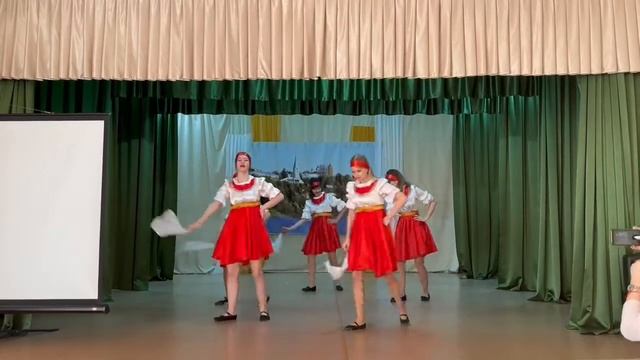 Танец «Ах, мамочка, на саночках...»Коллектив учителей школы №4 г. Касимов смотреть онлайн