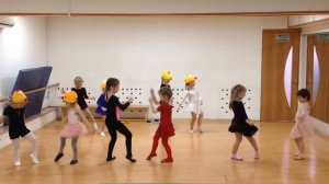 Детская гимнастика фитнес для малышей от 3 лет. Детский танец"Птичий двор".