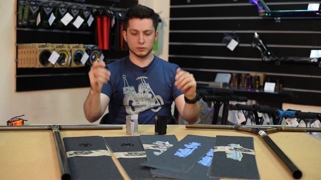 Самокатные новинки из Америки: Proto Hellagrip и AO Scooters