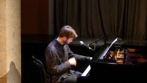 стихи Бориса Рыжего, музыка Дениса Сорокотягина "Я пройду как по Дублину Джойс"