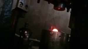 изготовление заклепок 27х90 с полукруглой головой, формирование головы