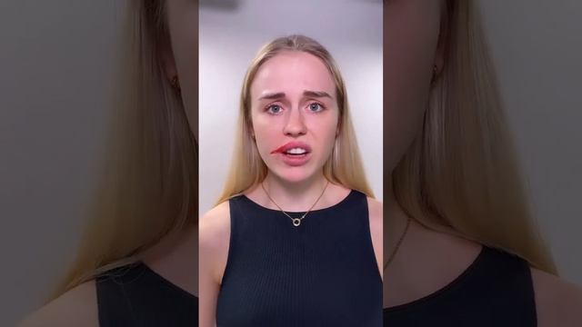 Мейкап сделала, но нутро от этого не поменялось?