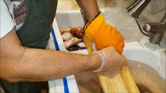 Fish cleaning tutorial/Чистим океанскую рыбу смотреть онлайн