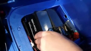 Тюнинг детского электромобиля Mercedes GLS 63 AMG. Установка дополнительных аккумуляторов.