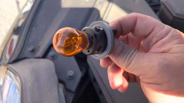 How To Replace 2017-2021 KIA Sportage Front Turn Signal Bulb смотреть онлайн