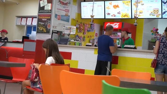 ВЛОГ Купила капсулу LOL Hairgoals! В кафе с папой 25.08.19 смотреть онлайн