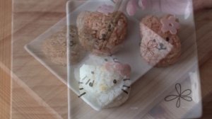 How To Make Hello Kitty Onigiri and Potato Salad!