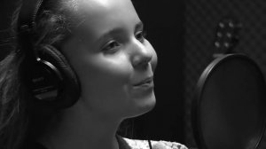 Надежда (Анна Герман Cover)поет Алиса Кожикина