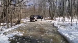 Mitsubishi Delica кирпич