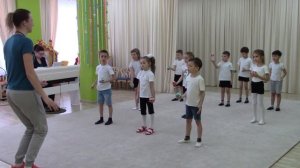 Музыкально - ритмическое занятие.