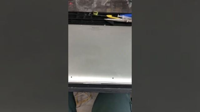 Хрипит динамик MacBook) смотреть онлайн