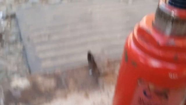 068 Домкрат не поднимает до конца. Что делать?