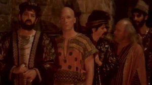 Они не поклонились идолу! А Вы?