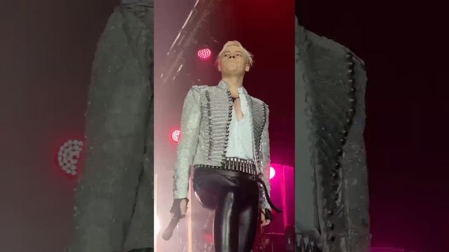 SHAMAN: сломался микрофон ? в середине выступления! смотреть онлайн