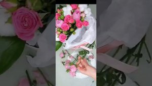 Как собрать шляпную коробку с цветами и конфетами