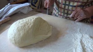 Вкуснейшие сосиски в тесте, а пирожки с яйцами и луком - просто объедение!