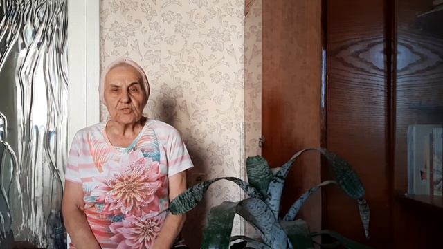 "Блажен муж,который не ходит на совет нечестивых..." читает Галина Николаевна. смотреть онлайн