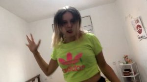 Танцую под песню 18 мне уже,у меня др(Dance on the song 18 I already)