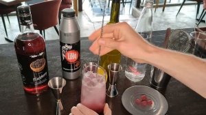 Рецепт лимонада LiHo Малина черная смородина с сиропом Ежевика