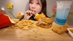 ASMR McDonald's Chicken Tatsuta Burger Bacon Potato Pie 【Mukbang/ Eating Sounds】【English subtitles】