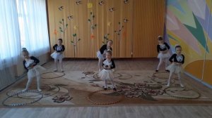Танцевальная композиция "Хула-хуп"