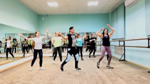 Лёгкий танец для групповых тренировок. Берём себе в копилку/зумба/Zumba/танцы онлайн