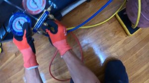 HVAC: How To Charge An AC With Refrigerant Using A Scale (Charging 410a Refrigerant/Freon)