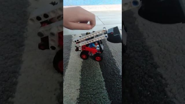 лего технік набор 42116 трактор смотреть онлайн