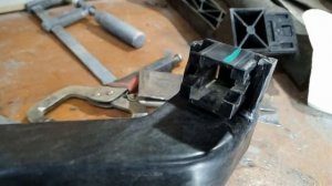 Сварка пластика.Ремонт кронштейнов- креплений фар Kia Sportage.
