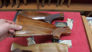 Приклад Бекас орех в различных исполнениях