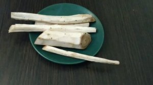 Как сделать #самоеполезное и полностью #натуральное #репейноемасло из свежего корня лопуха