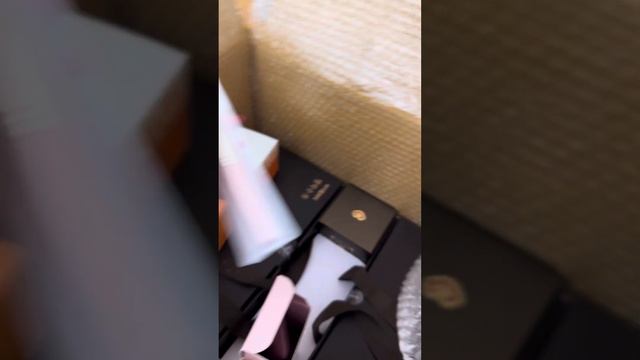 Самая красивая распаковка! Unpacking the History of Whoo Hwanyu, the first, rejuran, Vitalbeautie смотреть онлайн