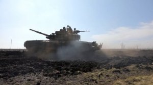 Танкисты ЗВО в зоне СВО оказывают огневую поддержку мотострелкам, наступающим на укронацистов