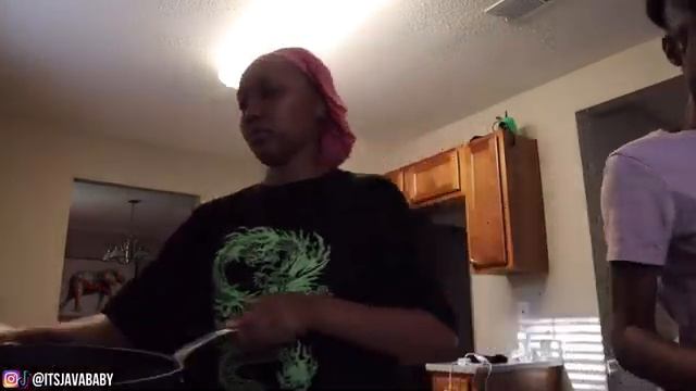 VLOG: Getting my life together in a week (almost missed my flight, exotic snacks, cooking, shopping смотреть онлайн