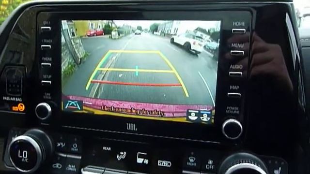 Reversing camera in the Toyota Highlander смотреть онлайн
