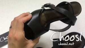Босоножки на платформе, из гладкой кожи.