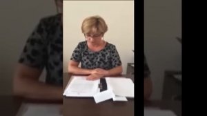Девушка поет, сидя на...    вибраторе!