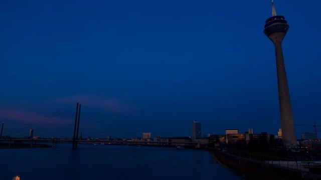Timelapse Altstadt Düsseldorf смотреть онлайн