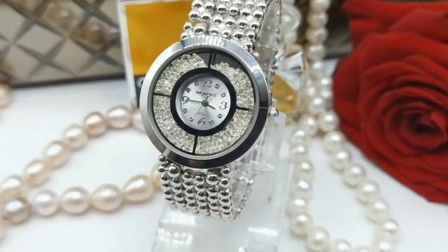 Женские Модные Часы с Двигающимися Кристаллами Бренд : #DUNGBEETLE от AliExpress Watch Global Store