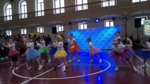 Малышки круто танцуют! Хип-хоп дети. Выступление на танцевальном конкурсе