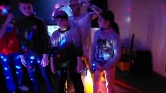 дикотека космическая, стиль робот награждение смотреть онлайн