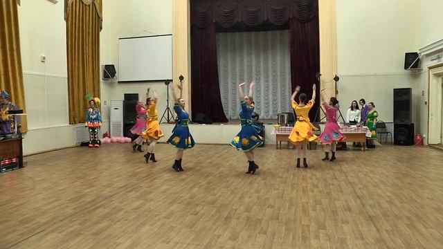 Иностранные студенты Амурской ГМА учились готовить блины и плести обрядовые куклы смотреть онлайн