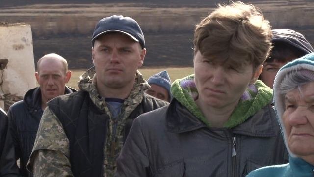 Дмитрий Чернышов в деревне Вершина, пострадавшей от пожара