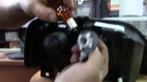 ЗАМЕНА ЛАМПОЧЕК ПЕРЕДНЕЙ ФАРЫ НА ЛОГАН ЛАДА ЛАРГУС | REPLACING HEADLIGHT BULBS FOR Logan Lada Largus
