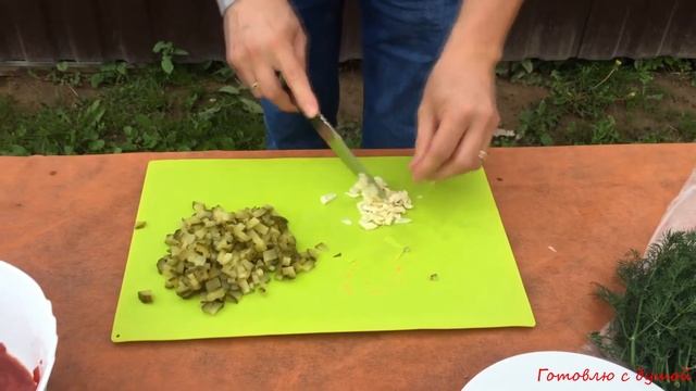 Шашлык из свиной корейки на мангале смотреть онлайн